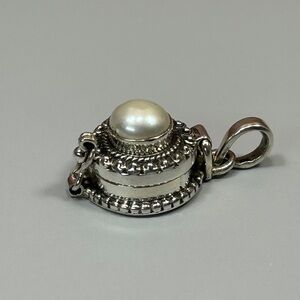 925 Sterling Silver & Pearl Poison Pendant